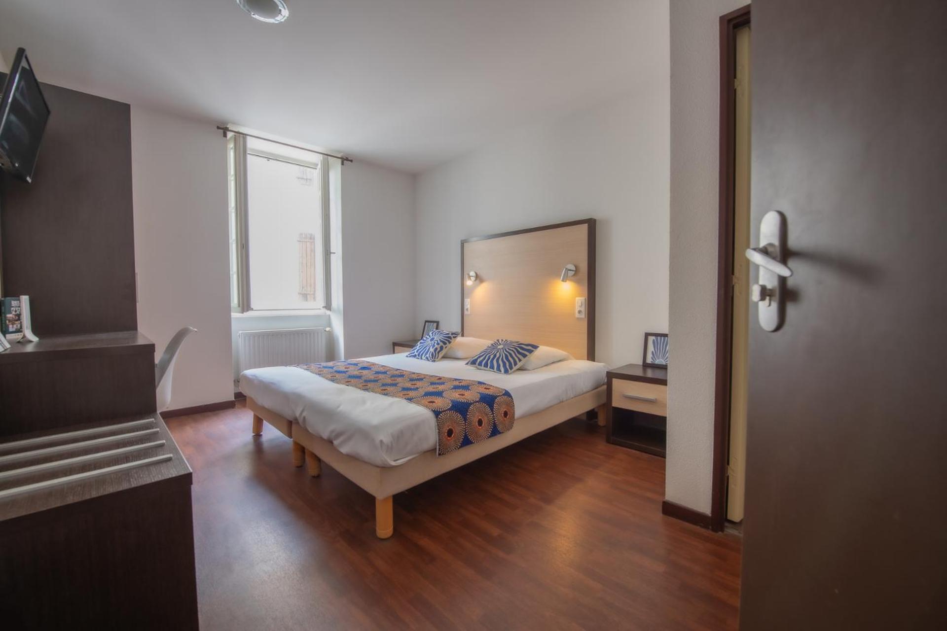 Logis Hotel Le Commerce 나바렝스 외부 사진