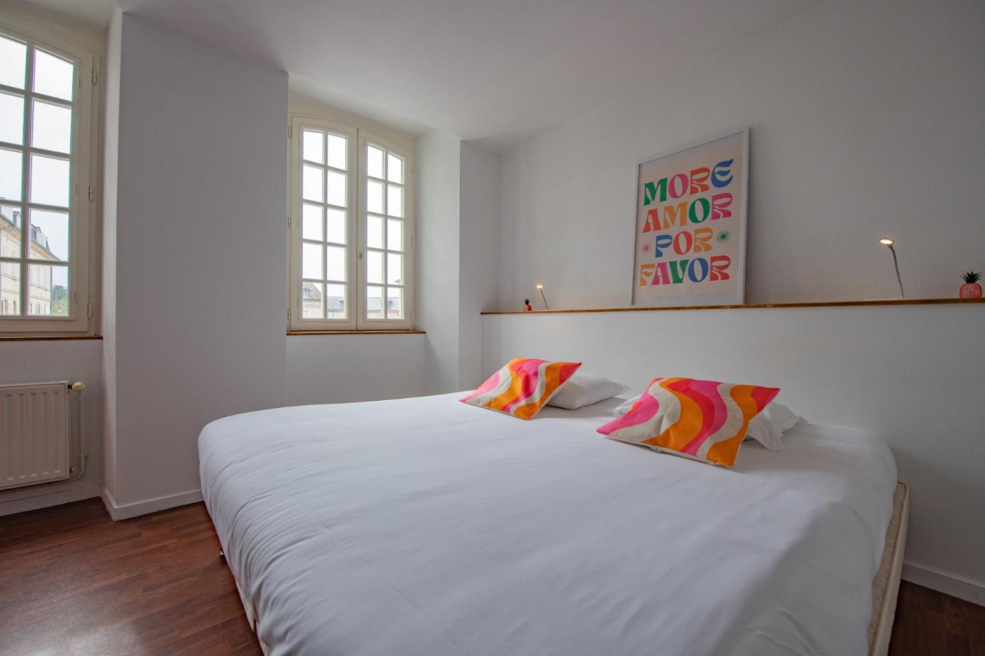 Logis Hotel Le Commerce 나바렝스 외부 사진